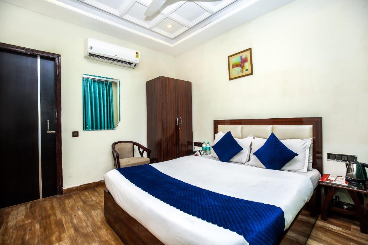 Zirakpur Hotel Wisteria -Main Highway Hotel المظهر الخارجي الصورة